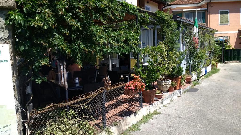 Affitta camere Da Lalla Dolcedo Esterno foto